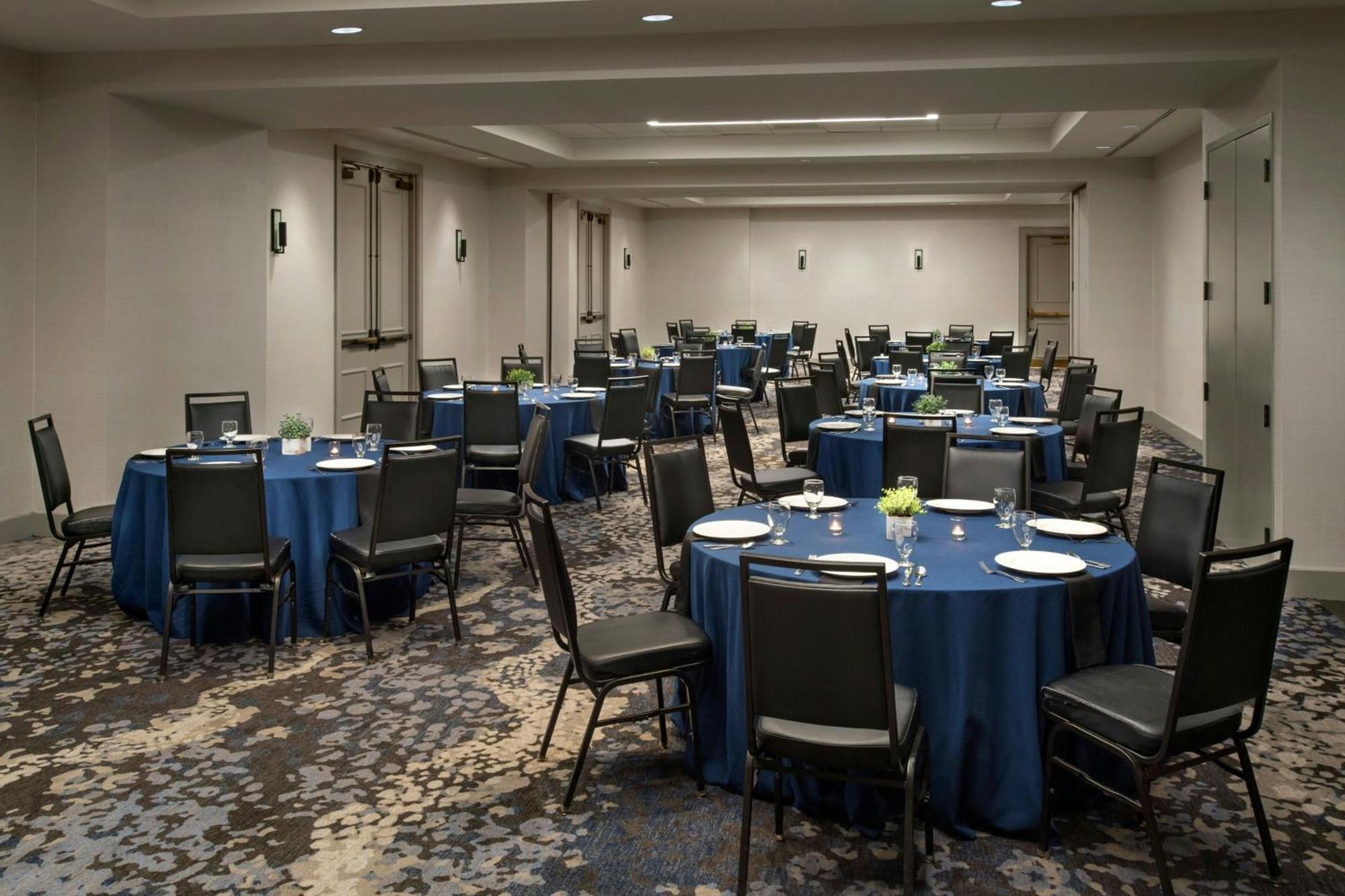 Richmond Marriott Hotel 3*